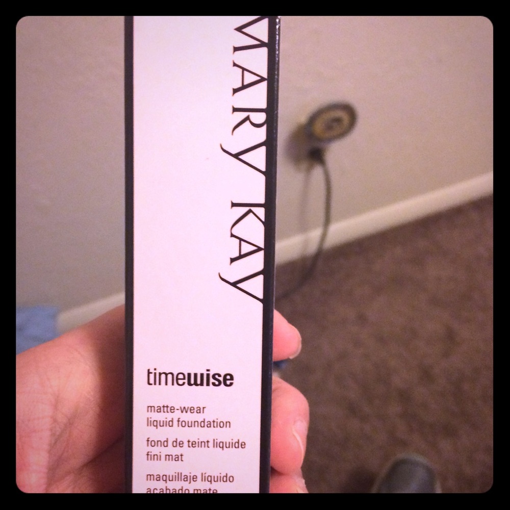 Mary Kay Matte Wear Ivory 6